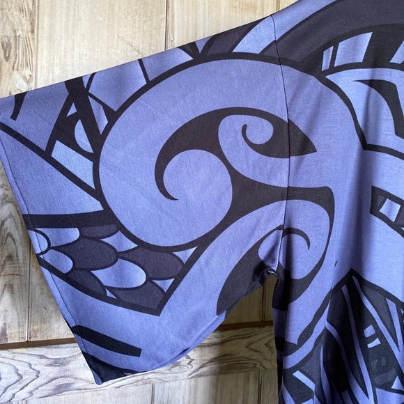 Born Hawai’i front tie top - Picture 4 of 11